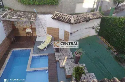 Casa com 3 dormitórios à venda, 313 m² por R$ 900.000,00 - Piatã - Salvador/BA