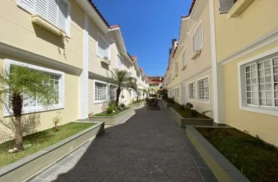 Sobrado condomínio fechado com 3 dormitórios à venda, 125 m²