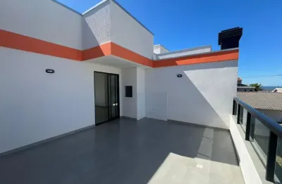 Cobertura com vista para o mar e para a serra a 100 metros do mar