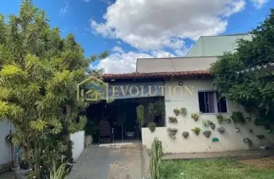 Casa com 4 quartos à venda na Rua CV15, Residencial Center Ville, Goiânia