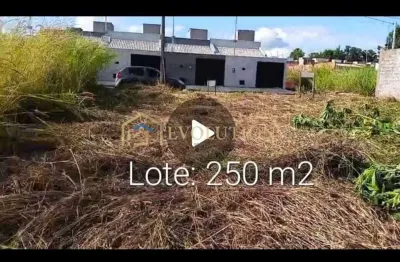 Terreno à venda no Residencial Nova Canaã, Trindade 