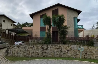 Casa com 5 quartos para alugar no Lagoa, Macaé 