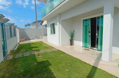 Casa com 3 quartos para alugar na Rua Natividade Costa, 000, Centro, Navegantes