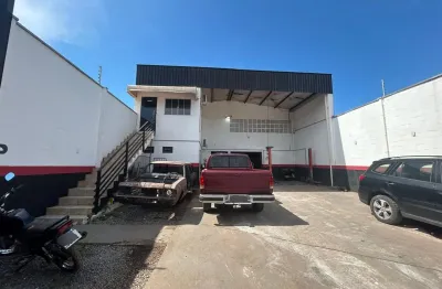 Aluga-se ponto comercial no parque cuiaba, ideal para o ramo automotivo
