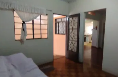 Casa a venda na vila xavier - excelente localização!!! 2 quartos  2 banheiros