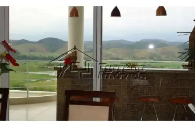 Belíssima, aconchegante com vista espetacular. você e sua família merecem este espaço!