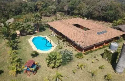 Belo sítio com pomar e árvores ornamentais em jundiaí - sp