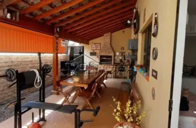 Casa de alto padrão no condomínio coleginho - jacareí