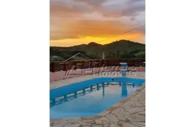 Casa com 3 quartos à venda no Centro, Jambeiro 
