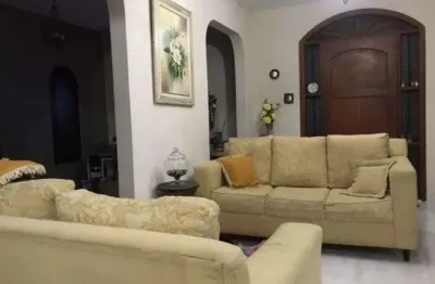 Casa com 3 dormitórios na vista verde em são josé dos campos