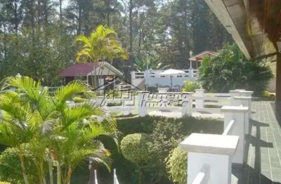 Linda casa em condomínio fechado e de alto padrão em são josé dos campos