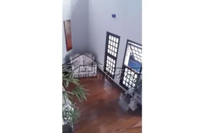 Excelente casa com 5 dormitórios na região central de jambeiro - sp