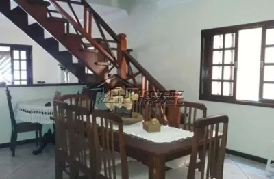 Sobrado com 3 dormitórios na zona sul de são josé dos campos