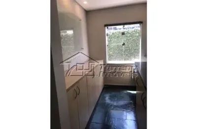Excelente casa comercial na região central de são josé dos campos