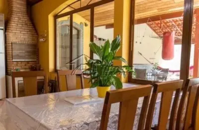 Excelente sobrado na zona sul de são josé dos campos