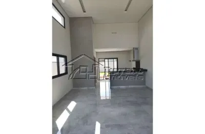 Ótima casa térrea em condomínio fechado de alto padrão em caçapava