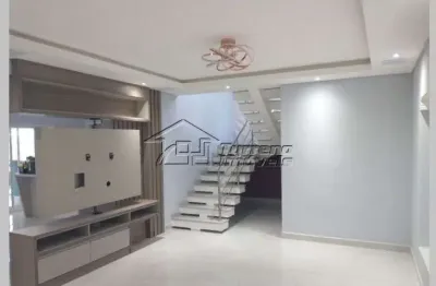 Casa térrea com mezanino em condomínio fechado em caçapava