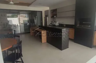 Casa com 5 suítes em condomínio de alto padrão no urbanova