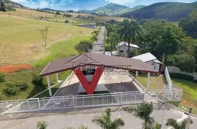 Terreno em condomínio fechado em paraibuna com 1.000m²