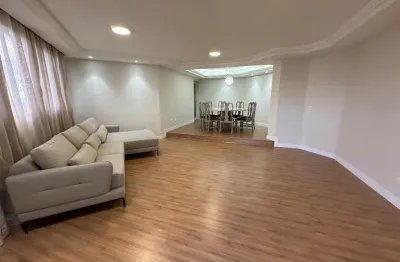 Excelente apartamento na melhor região de curitiba no 10° andar com 170m²