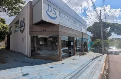 Barracão e casa comercial avenida alexandre rasgulaeff (aceita permuta)