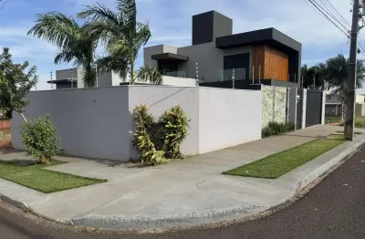 Casa com 3 quartos à venda na Rua Pioneiro Waldemar Buosi, 329, Jardim Oriental, Maringá