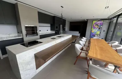 Casa com 3 quartos à venda na Rua Pioneiro Waldemar Buosi, 329, Jardim Oriental, Maringá