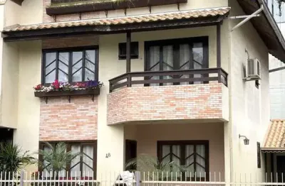 Sobrado com 3 quartos, anita garibaldi, joinville - r$ 860 mil, cod: 329