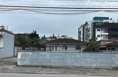 Casa com 3 quartos, bom retiro, joinville - r$ 1.8 mi, cod: 335