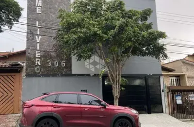 Sobrado triplex, com 02 dormitorios, 03 banheiros, 01 vaga coberta, infra estrutura para carro eletrico na vila liviero