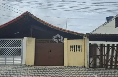 Casa terrea, com 02 vagas, 02 quartos, zona 02, no maracanã, praia grande/são paulo
