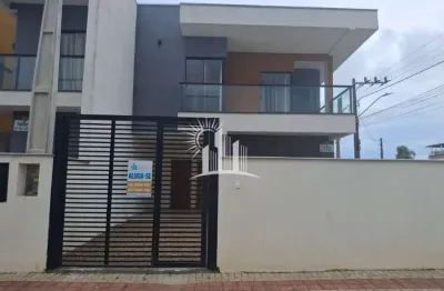 Casa com 3 quartos para alugar na Rua Brasília, Esq. Rua E   Casa 1, 70, Itacolomi, Balneário Piçarras por R$ 3.200