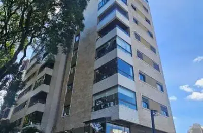 Apartamento com 3 quartos para alugar na Travessa Ângelo Piazzetta, 30, Cristo Rei, Curitiba