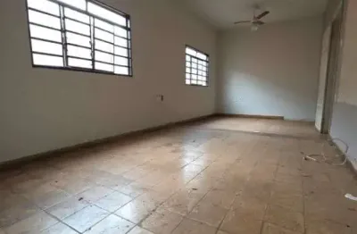 Casa com 2 quartos à venda no bairro das bandeiras, araçatuba  por r$ 270.000