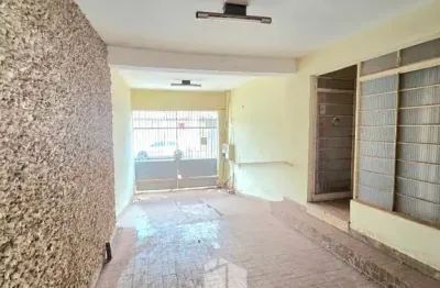 Casa com 3 quartos para alugar no São João, Araçatuba 