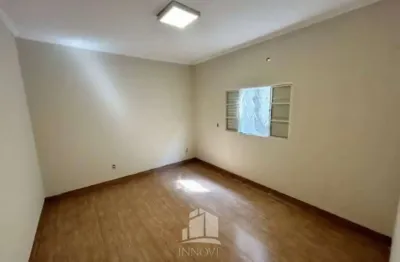 Casa com 3 quartos à venda no Ipanema, Araçatuba  por R$ 470.000