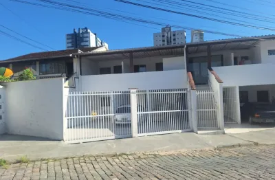Kitnet / Stúdio para alugar na Rua Norberto Seara Heusi, 46, Escola Agrícola, Blumenau