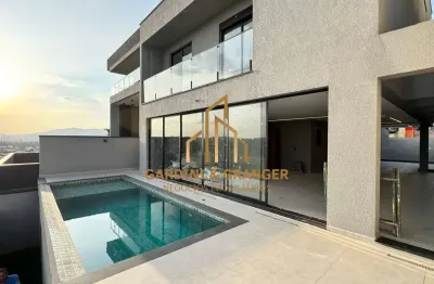 Condomínio residencial mosaico essence - sobrado novo a venda no condomínio mosaico essence em mogi das cruzes/sp.