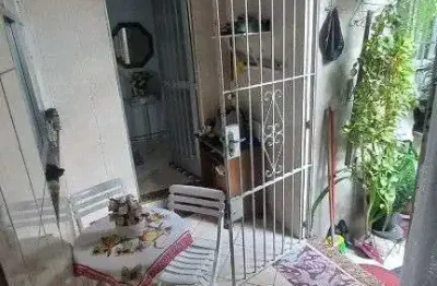 Casa com 3 quartos para alugar na Avenida Lusitania, 49, Penha Circular, Rio de Janeiro