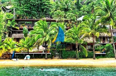 Casa pé na areia - alto padrão - região central - ilhabela