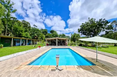 Chácara / sítio com 12 quartos à venda no Barnabés, Juquitiba  por R$ 750.000