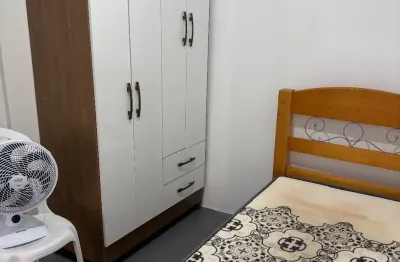 Quartos individuais com áreas comuns compartilhadas