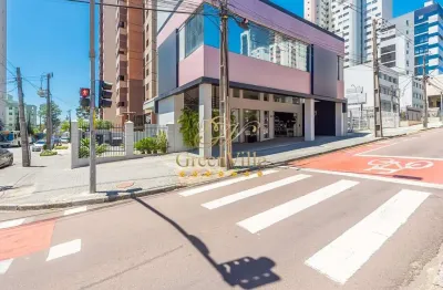 Cabral, prédio inteiro, com elevador em todos os andares, já locado , 9 salas, 5 bwc, 6 vagas, à ve