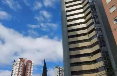 Cabral, apto andar alto, 1 por andar, 198 metros privativos, 4 quartos, 2 suítes, salas amplas e 2