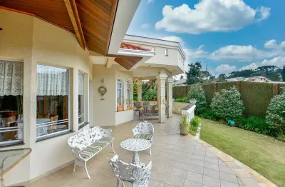 Barigui, casa neoclássica, poço elevador, 4 quartos, 10 vagas, terreno privativo 2.739,73m²à venda,