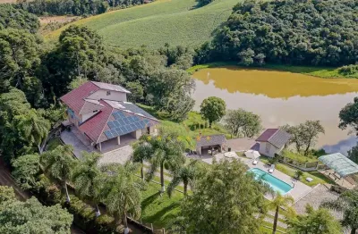 Campo Largo, 58.950m² à 16km do Parque Barigui, poço artesiano, energia solar, piscina, lago,  loca