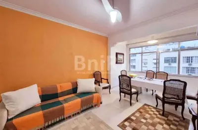 Apartamento 3 quartos com vaga no melhor local do leblon