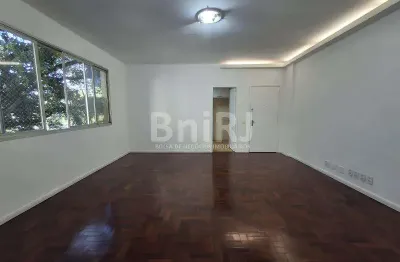 Raridade - vendo excelente apartamento de 2 quartos com suite, infraestrutura, 2 vagas, indevassável, silencioso, vista verde, no jardim botânico rio de janeiro rj