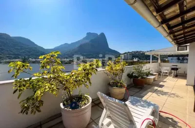 Vendo maravilhosa cobertura duplex com piscina e churrasqueira no jardim oceânico com 280m2, 2 vagas, 4 quartos (2 suites) barra rio de janeiro - rj
