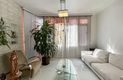 Segunda quadra! vendo apartamento no posto 5 reformadíssimo, lindo, 2 salas, 3 quartos, suite, vaga, copacabana, rio de janeiro, rj perto da praia e metrô